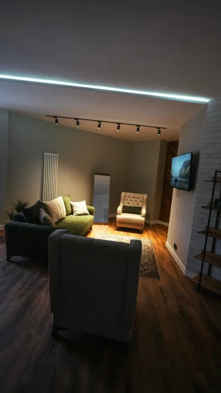 Двухуровневые апартаменты с видом на горы