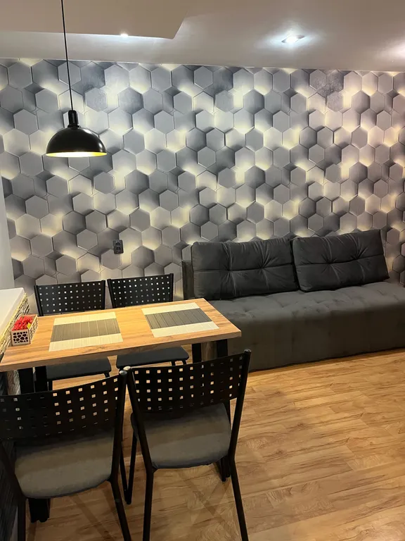 Комфортабельная и просторная квартира в центре города, после ремонта.