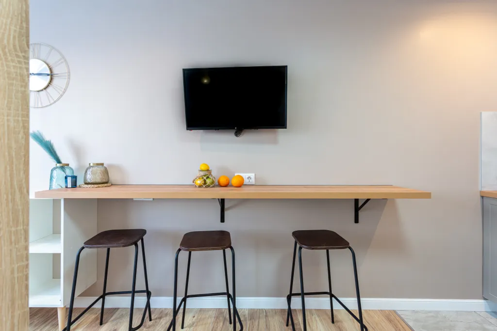 Современная студия Морент с ярким интерьером в жк фрукты