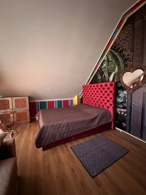 Большой дом с баней, бассейном, мангалом и парковкой