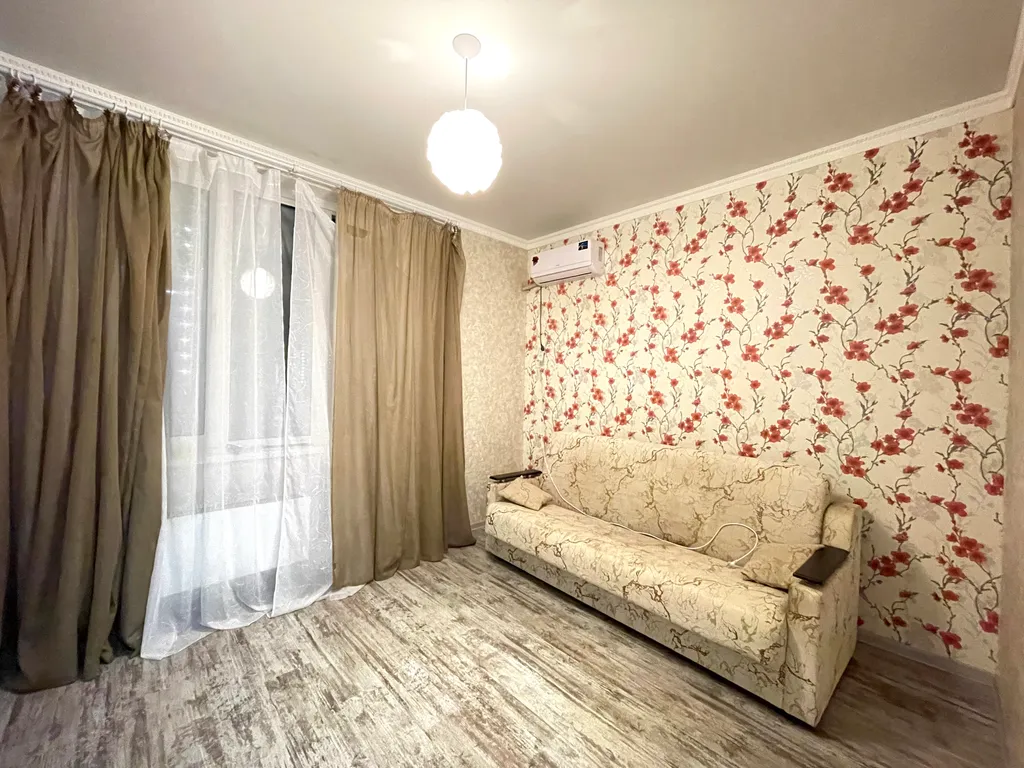 Студия с ремонтом в центре Левенцовки