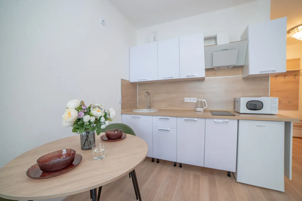 Студия с лоджией для 4-х гостей