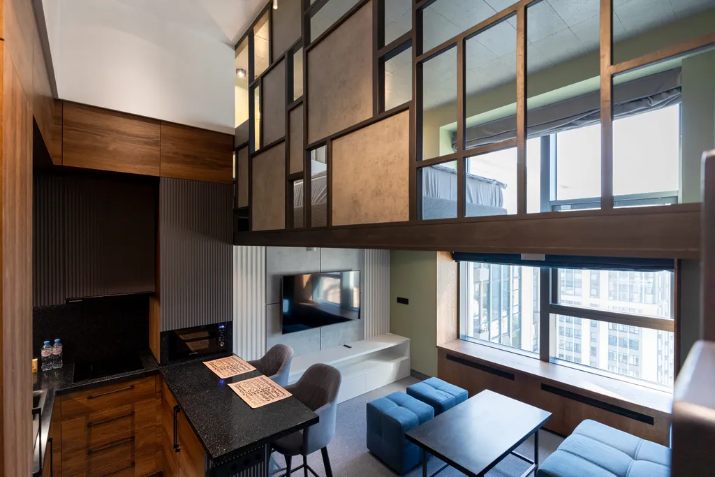 Стильный двухуровневый лофт с панорамными видами на Москву