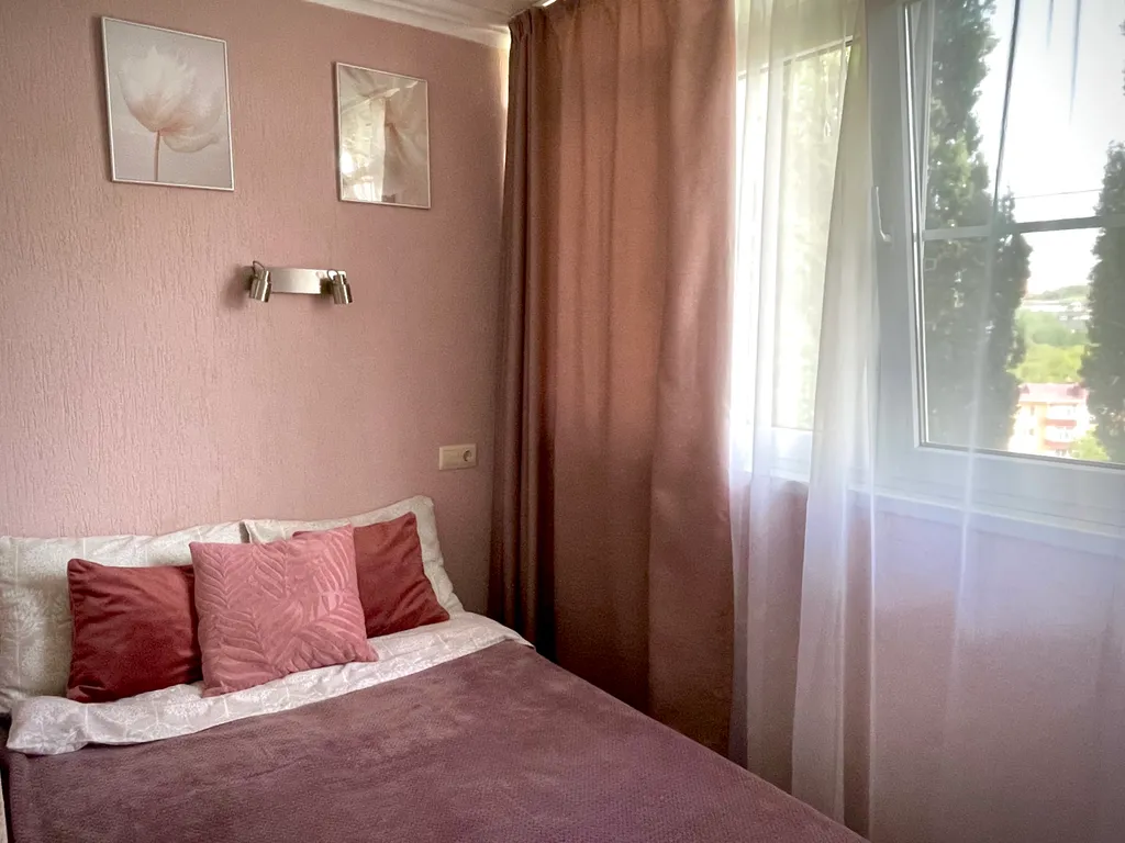 Квартира Уютная квартира рядом с жд вокзалом Адлера — Адлер