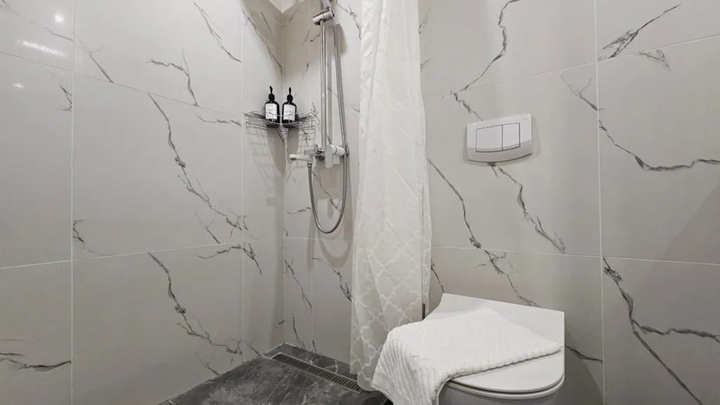 Двухуровневая студия недалеко от АГУ, АГТУ