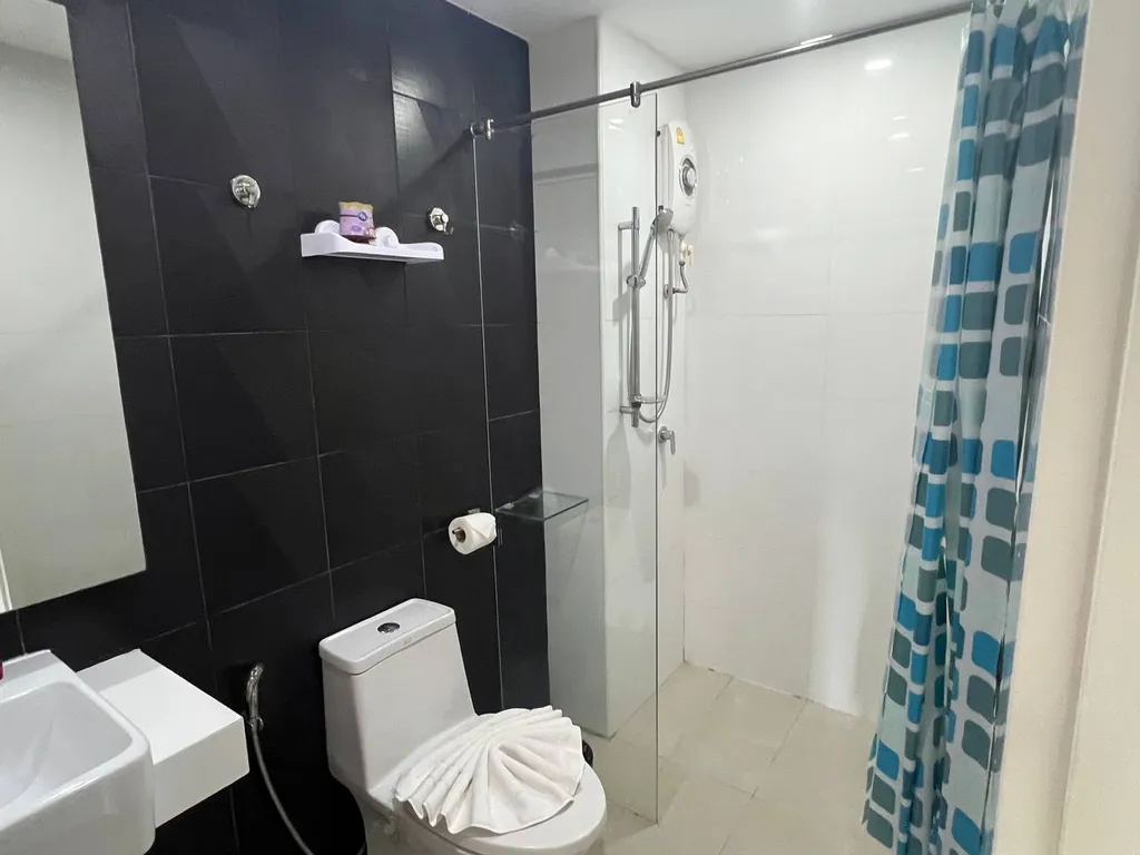 Ката, студия после ремонта с красивым видом на горы, 5 этаж