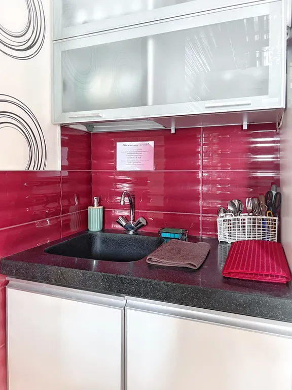 Стильная двухкомнатная квартира с разделенными комнатами в районе ГГМ