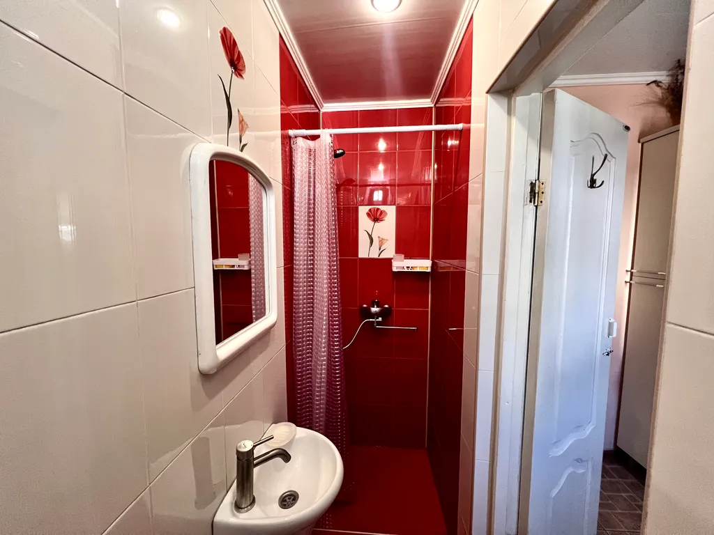 Эллинг у моря