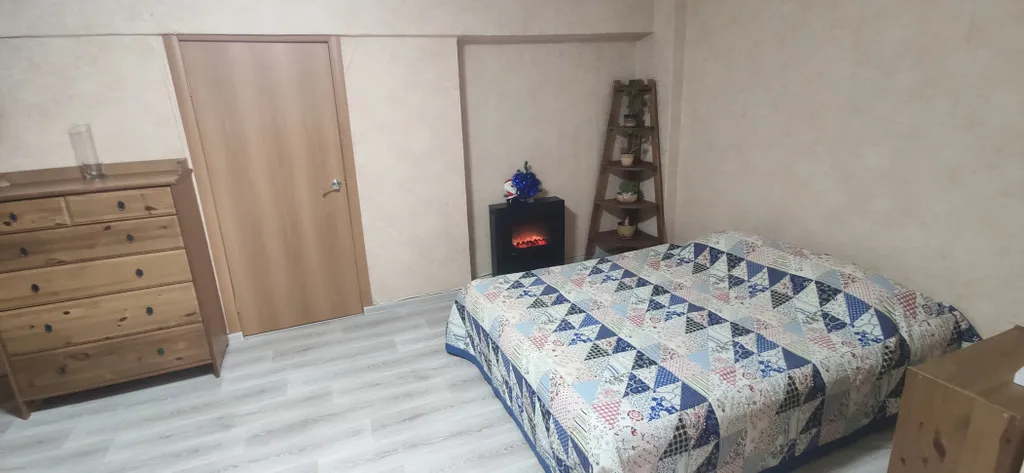 С Толстым у парка