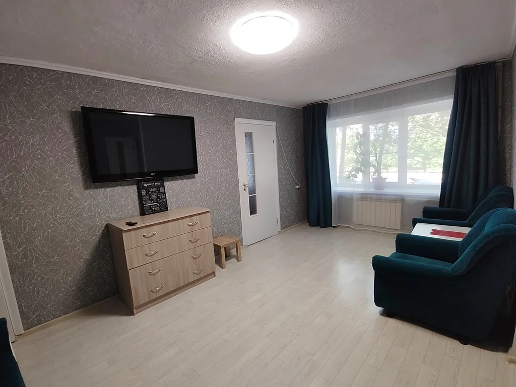 3-комнатная квартира рядом с БЮИ