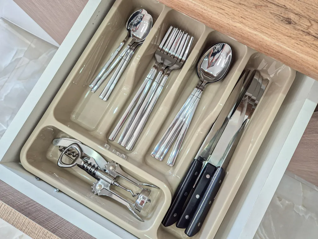 Просторная студия с балконом