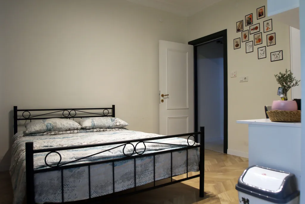 2br and 2bath balcony 8 min to metro