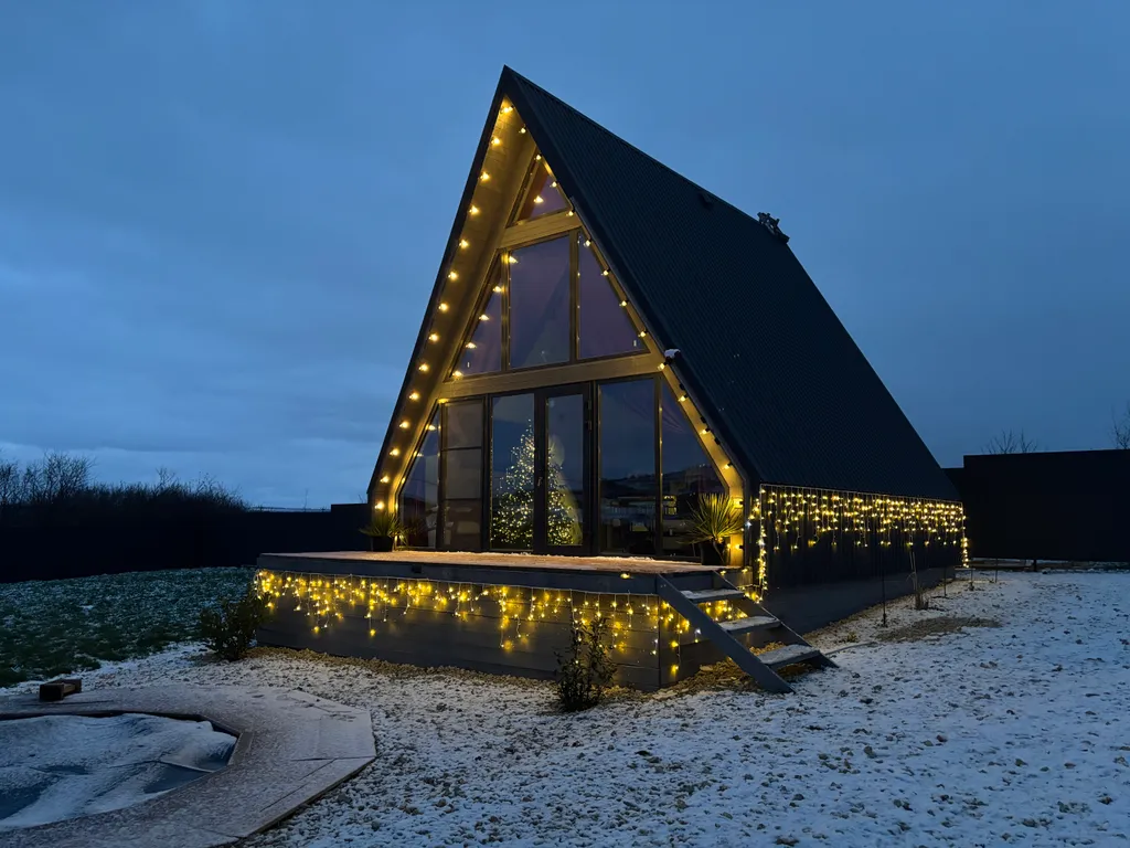 Коттедж Уютный A-frame «Облака» с видом на горы — Гостагаевская