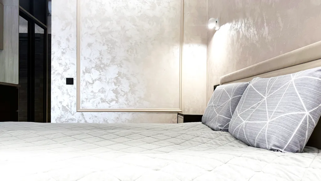 Красивый апартамент с балконом и открытым видом на горы. Центр