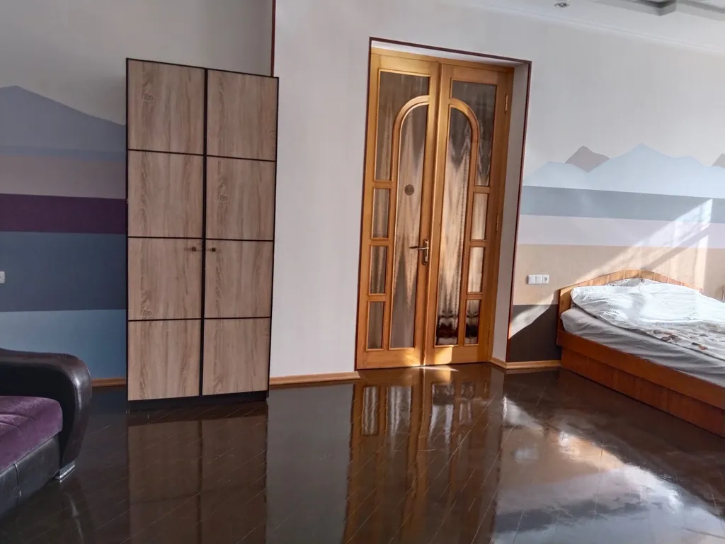 Большой семейный номер с балконом