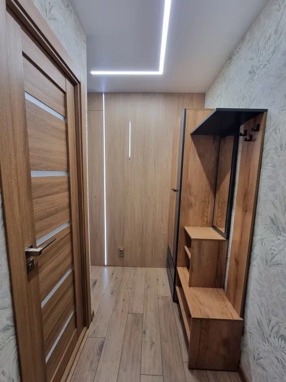 Новая и свежая двухкомнатная квартира, около станции метро Пушкинская