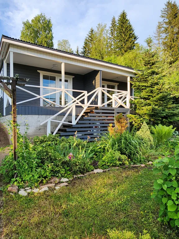 Апартамент с террасой и видом на озеро