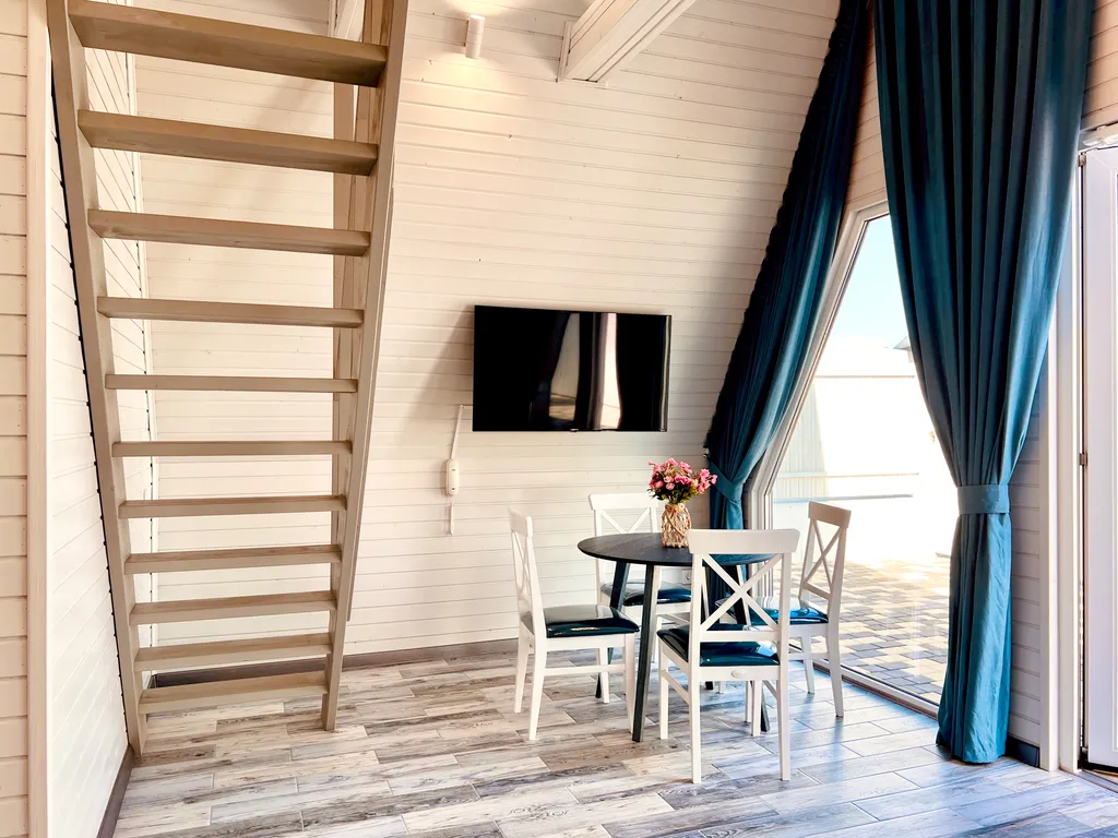 Четырёхместный коттедж у моря