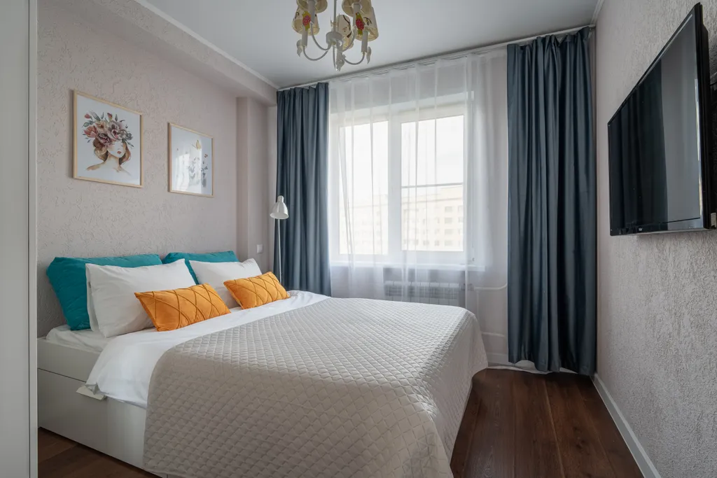 Большая комфортабельная квартира на Набережной Енисея