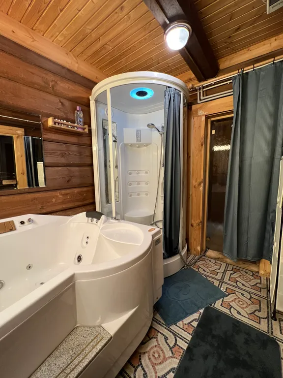 Дом с баней и чаном