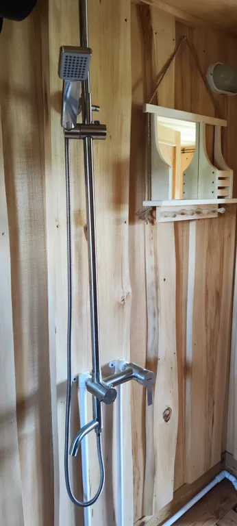 Дом с панорамными окнами в стиле Barn House