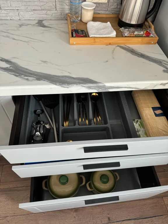 Прекрасная студия со свежим ремонтом в новом доме с чистым подъездом