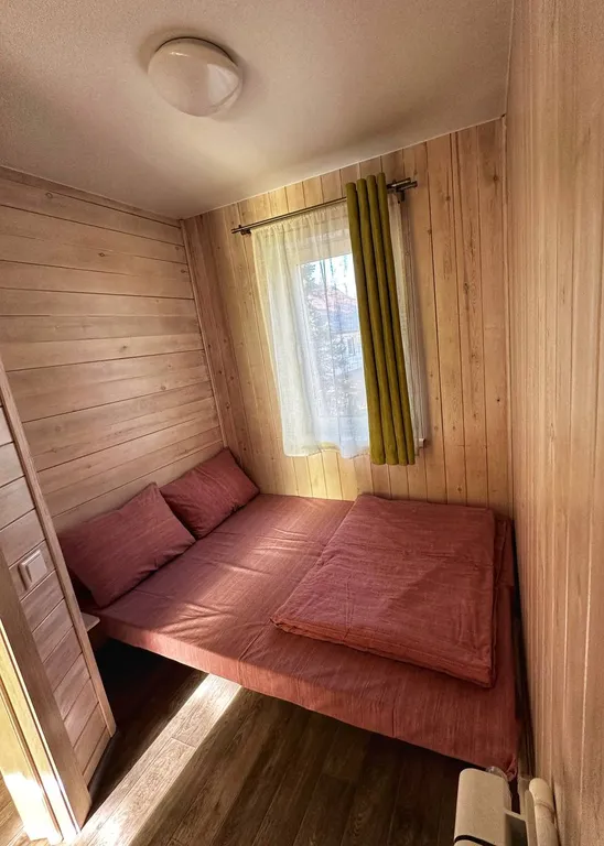 Коттедж Гостевой двор Дом в кедрах — Шерегеш