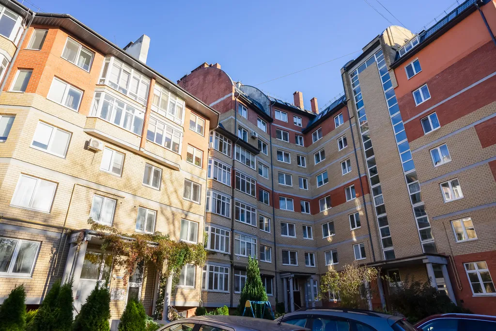 Квартира Квартира Комфортабельная евродвушка Мансарда у Верхнего озера — Калининград