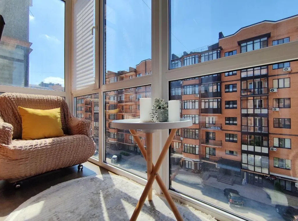 Апартамент с лоджией