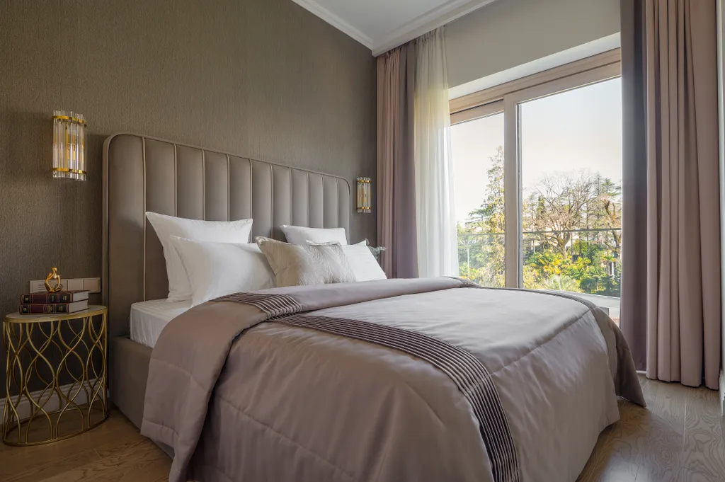 Апартамент люкс с балконом Королевский Вид