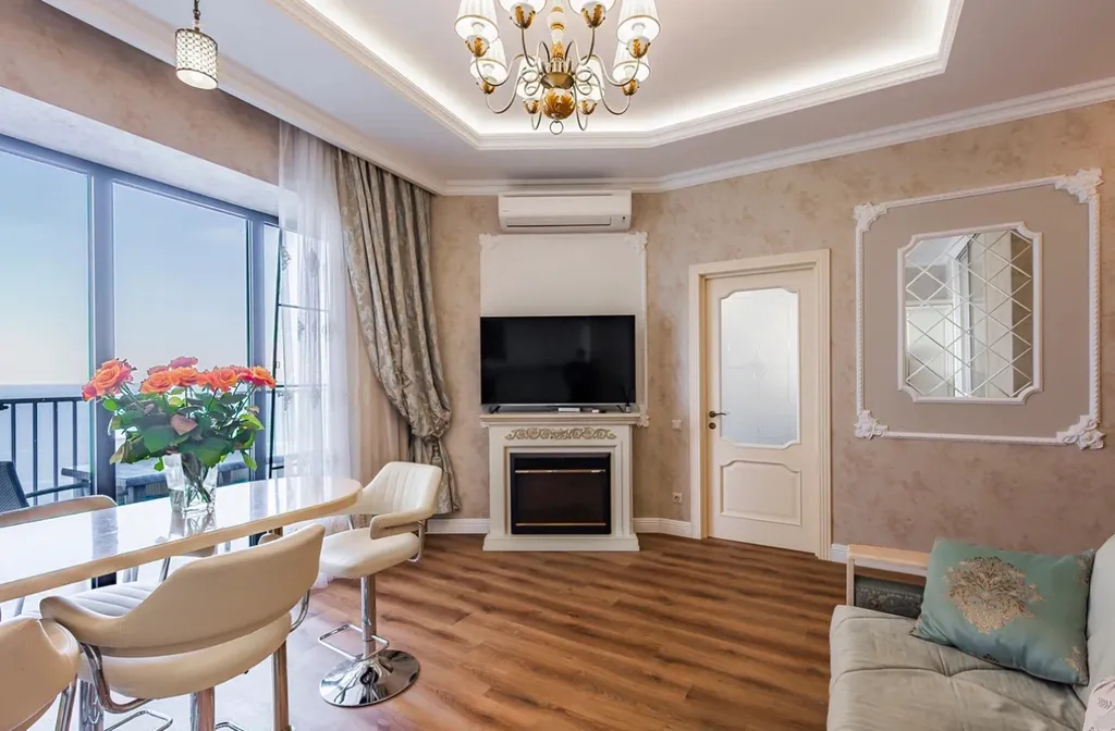 Большой апартамент с видом на море