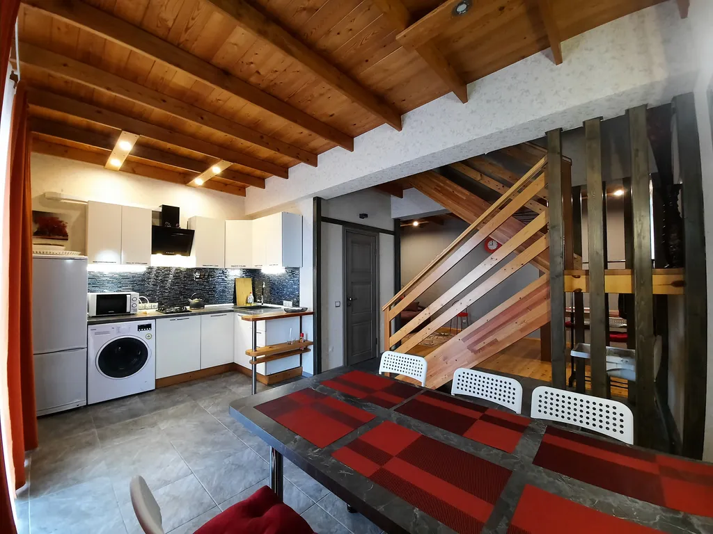 Дом с минибассейном