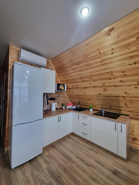 Новый дом у озера с прекрасными видами