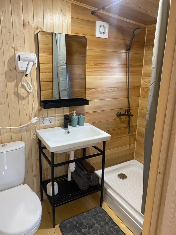 Глэмпинг Берег Леса рядом с лесом у реки Пшада вблизи Чёрного моря