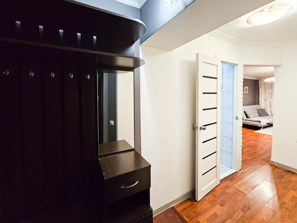 2 комнатная квартира чистая и уютная рядом с площадью