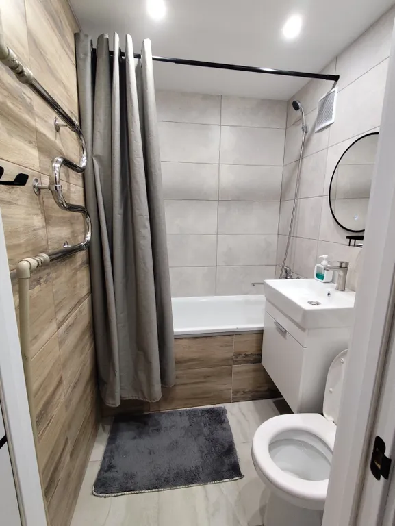 Чистая квартира с балконом, с wi-fi в центре города