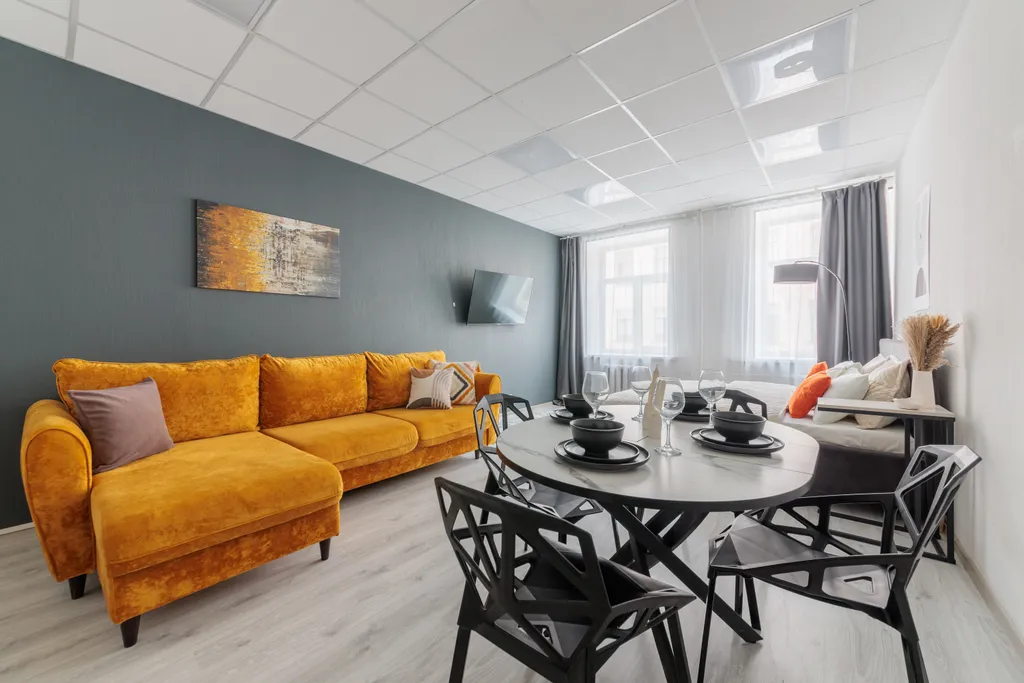 Квартира Просторная квартира у Дворцовой с 4 комнатами DereMRents — Санкт-Петербург