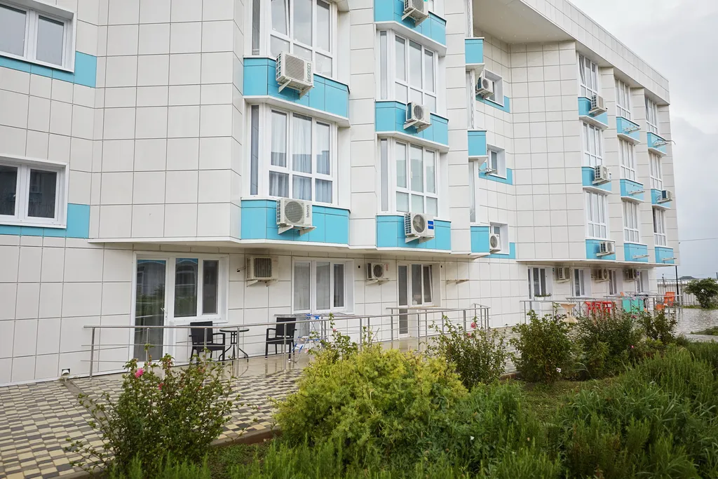 Уютная квартира у моря с бассейном