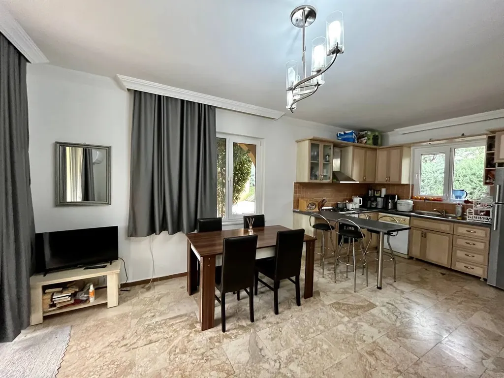 Прекрасная вилла у моря