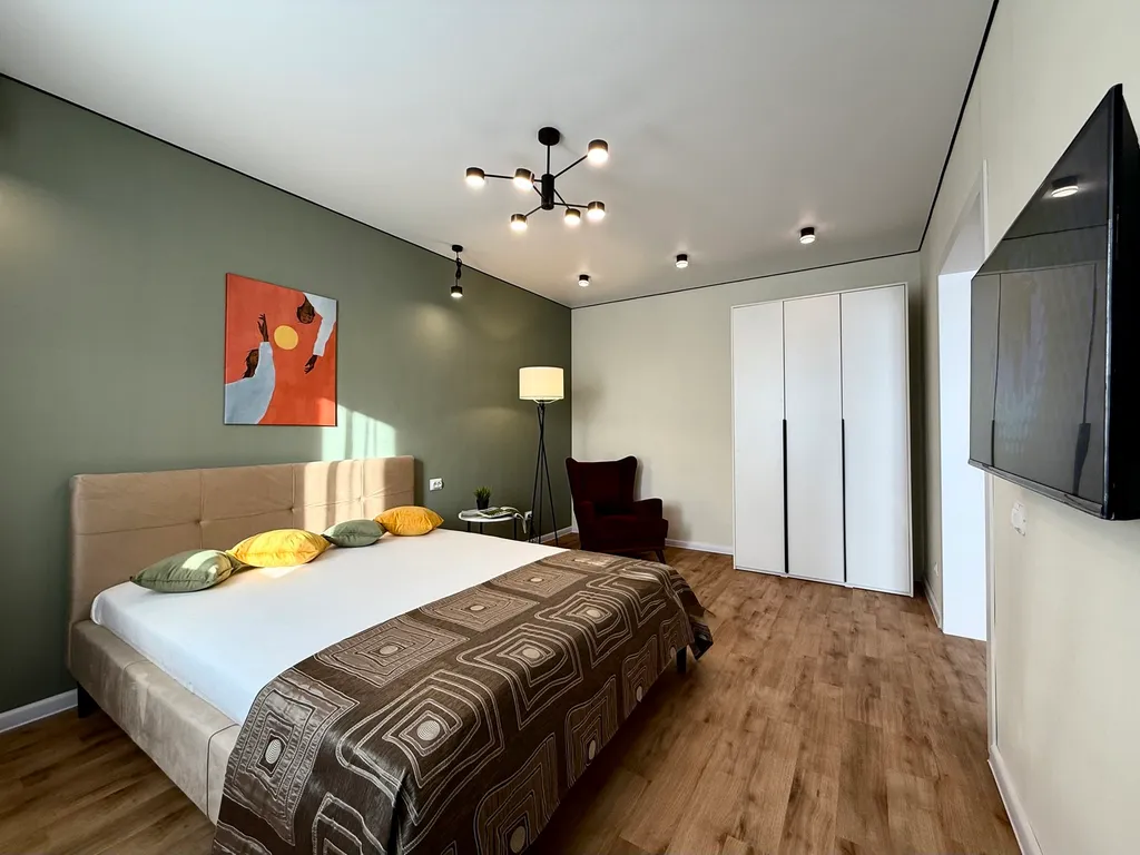 Квартира на Автомобилистов, 15 от компании Хоум Отель