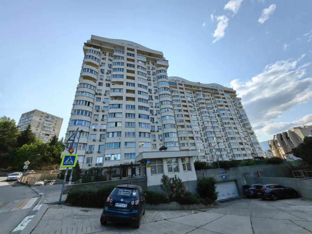 Просторная 2-х ком квартира с паркингом