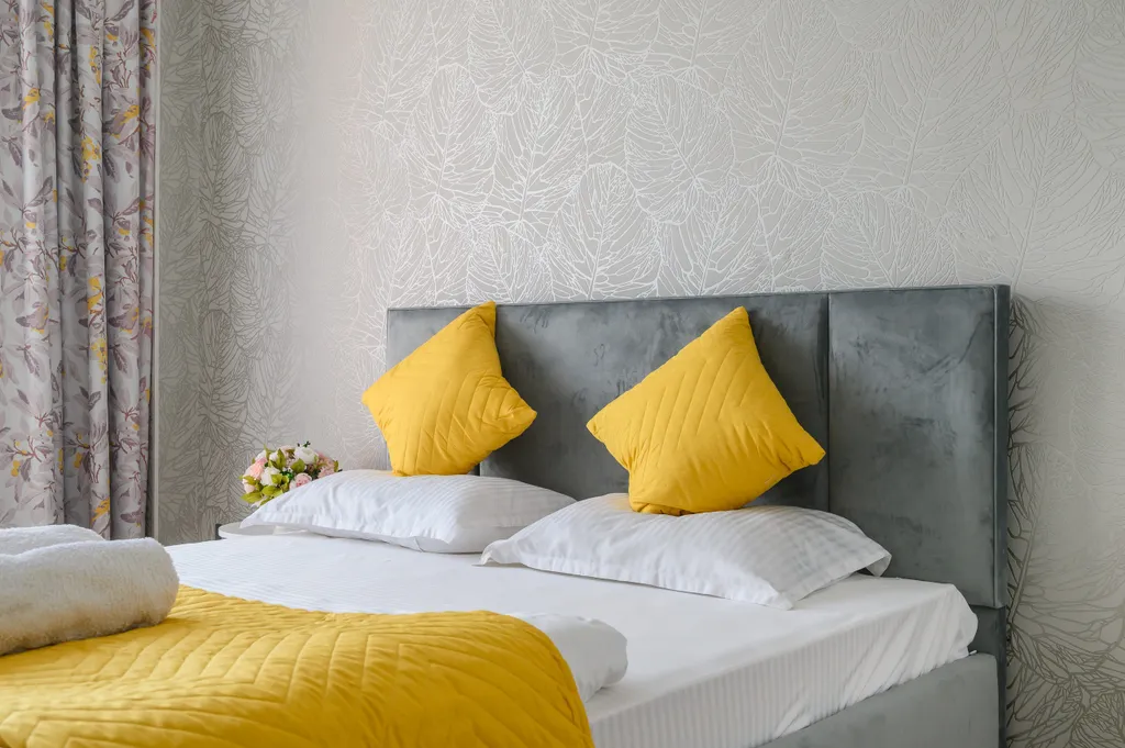 Трехкомнатная квартира с видом на горы в центре города