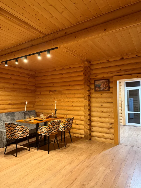 Коттедж на закрытой территории — аренда посуточно в Парголово