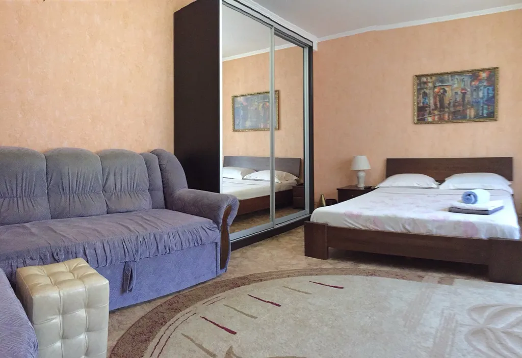 3-комнатная Квартира — аренда посуточно в Симферополь