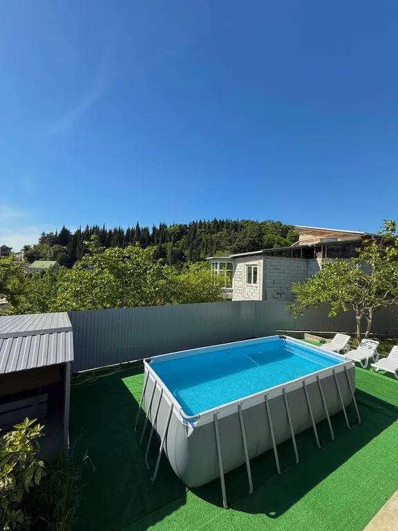 Коттедж с бассейном, спортзалом, барбекю в центре Сочи