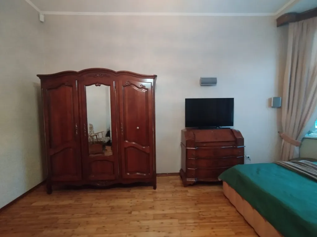 Квартира Шикарная меблированная комната в готическом замке в центре Москвы — Москва