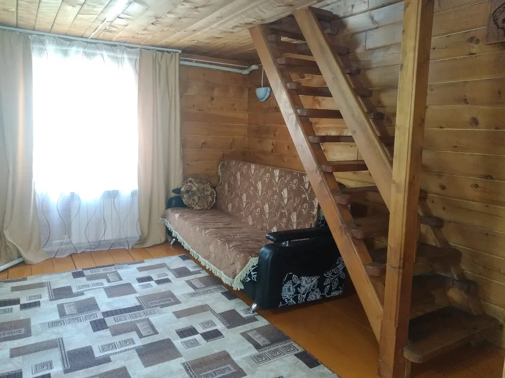 Коттедж в близи озера Ая