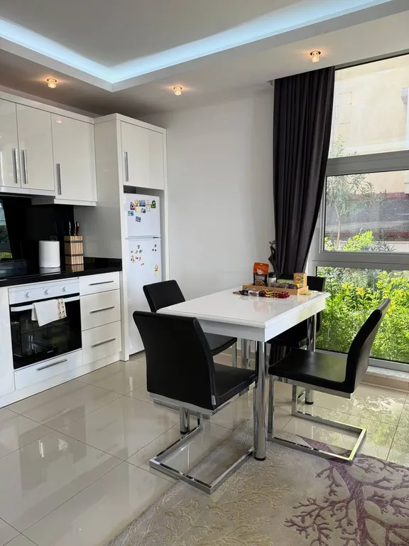 Квартира в центре со своим бассейном у пляжа Клеопатра