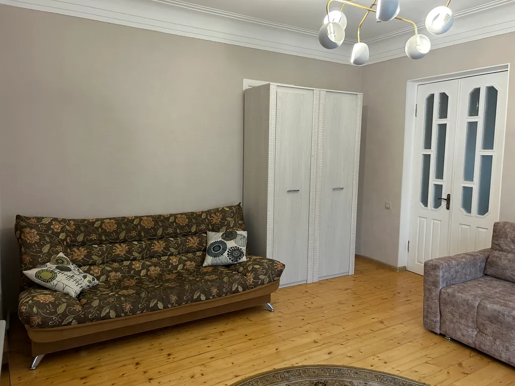 Коттедж Апартаменты с терассой и садом — Кисловодск