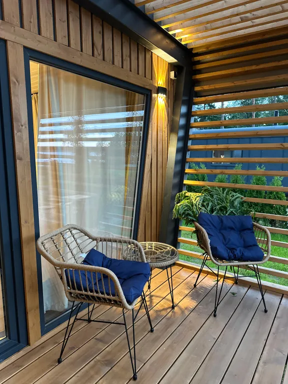 Коттедж Отдельностоящий дом с верандой и видом на озеро — Мичуринское